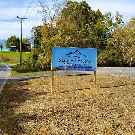 Smoky Hollow Outdoor Resort Covered Wagon Sevierville Exterior foto